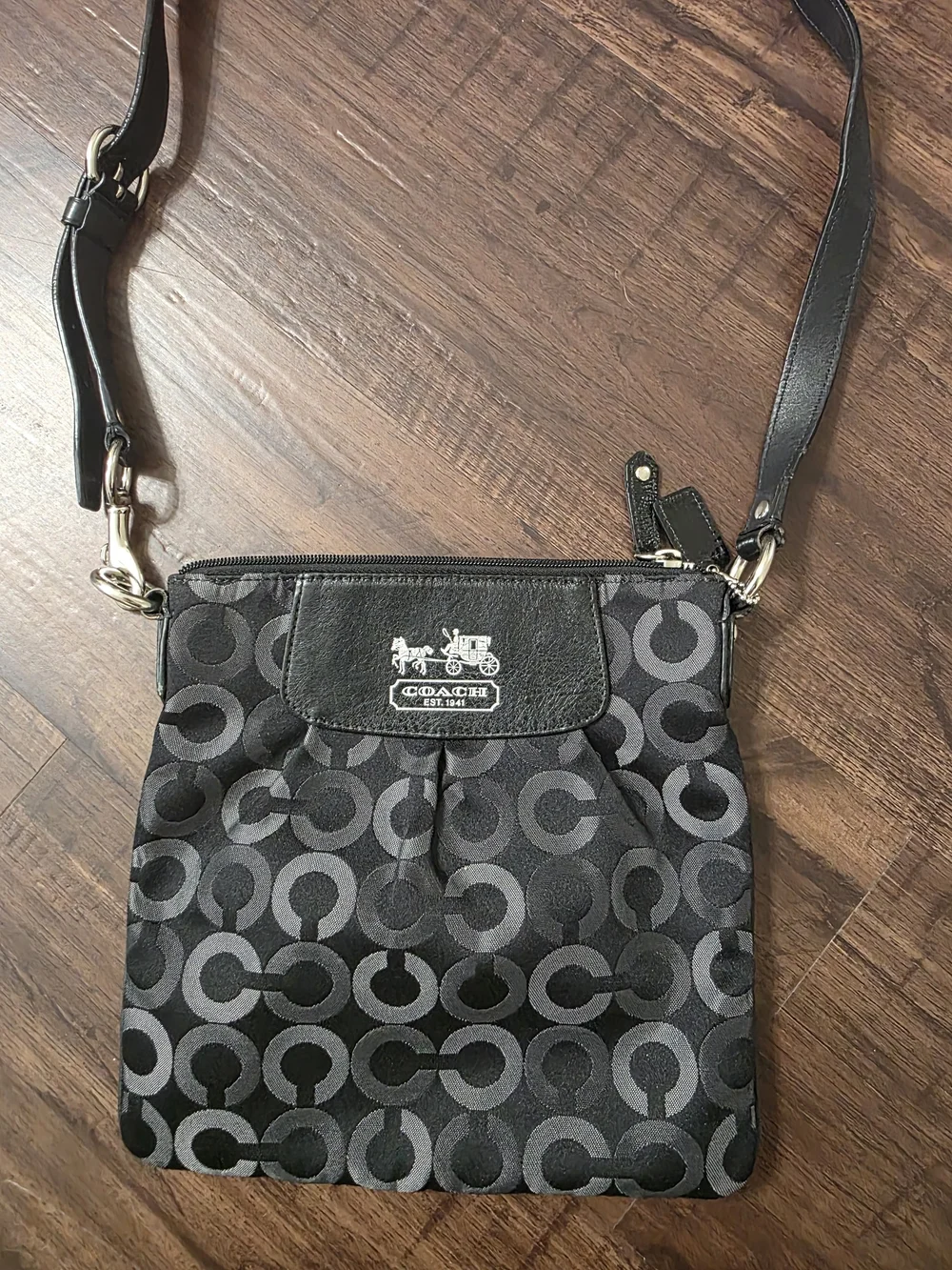 Coach Madison Op Art Swingpack Crossbody Bag Black Gray 43033 Y2K